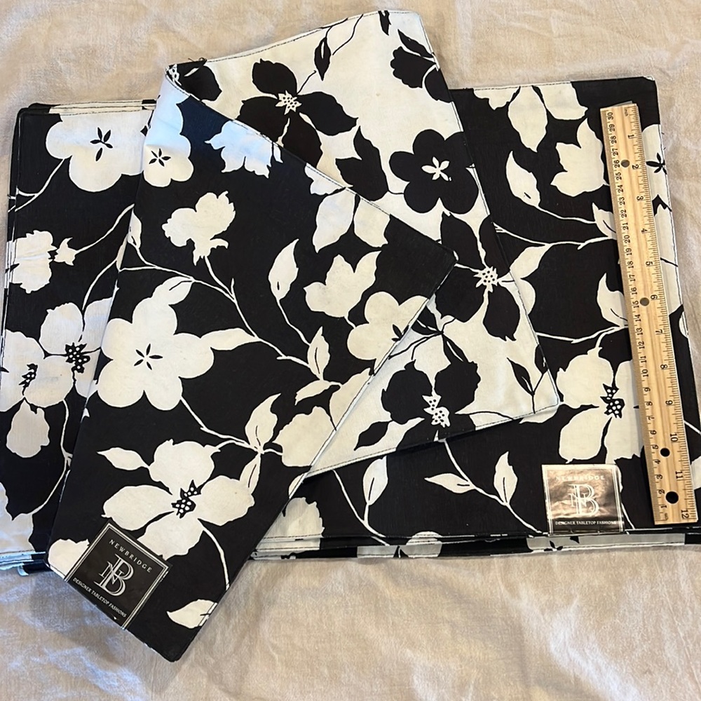 Set/6 NWT Newbridge Placemats